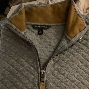 Banana republic grey quilted quarter zip
